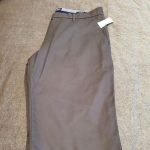 Gap gray khakis relaxed fit size 32x30